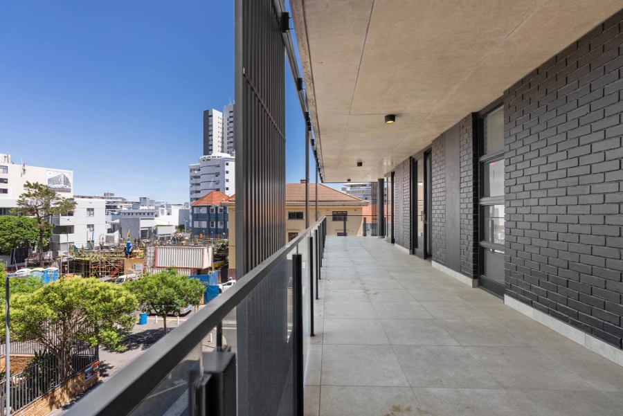 1 Bedroom Property for Sale in Sea Point Western Cape